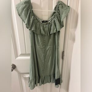 Green Lulu’s Button-Down Dress